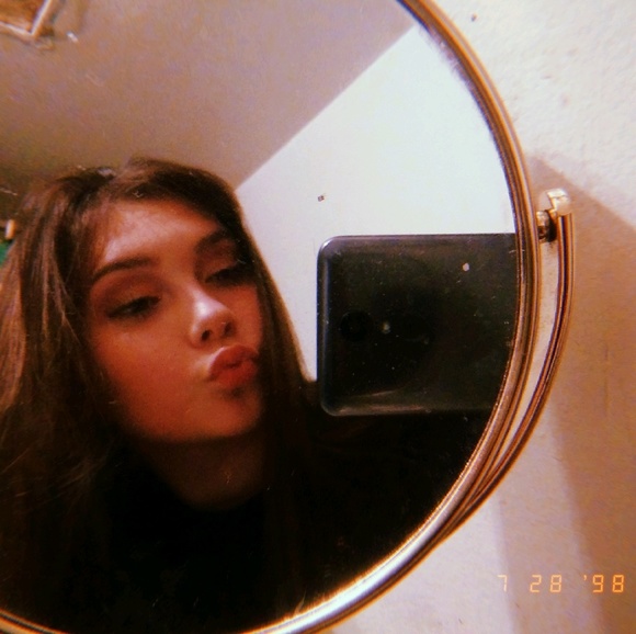 Meet your Posher, Samantha - Picture 1 of 1